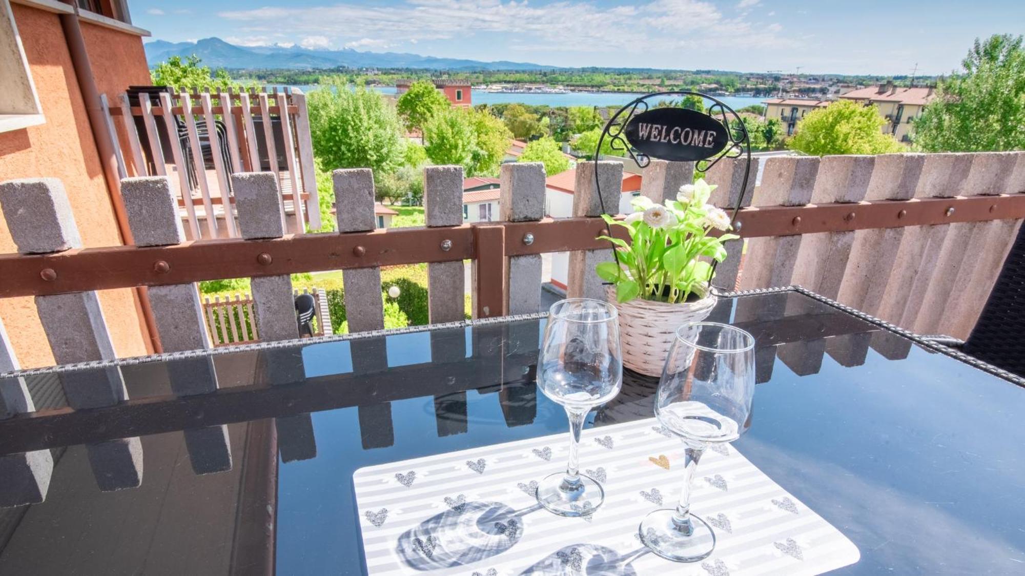 Appartamento Peschiera Peschiera del Garda Esterno foto